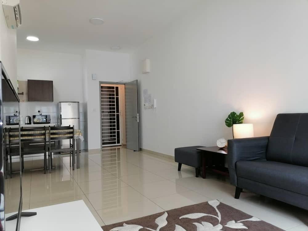 Mesahill Nilai 2 Room Condo - Fast Wifi, Amazing Pool & Tv Exterior foto