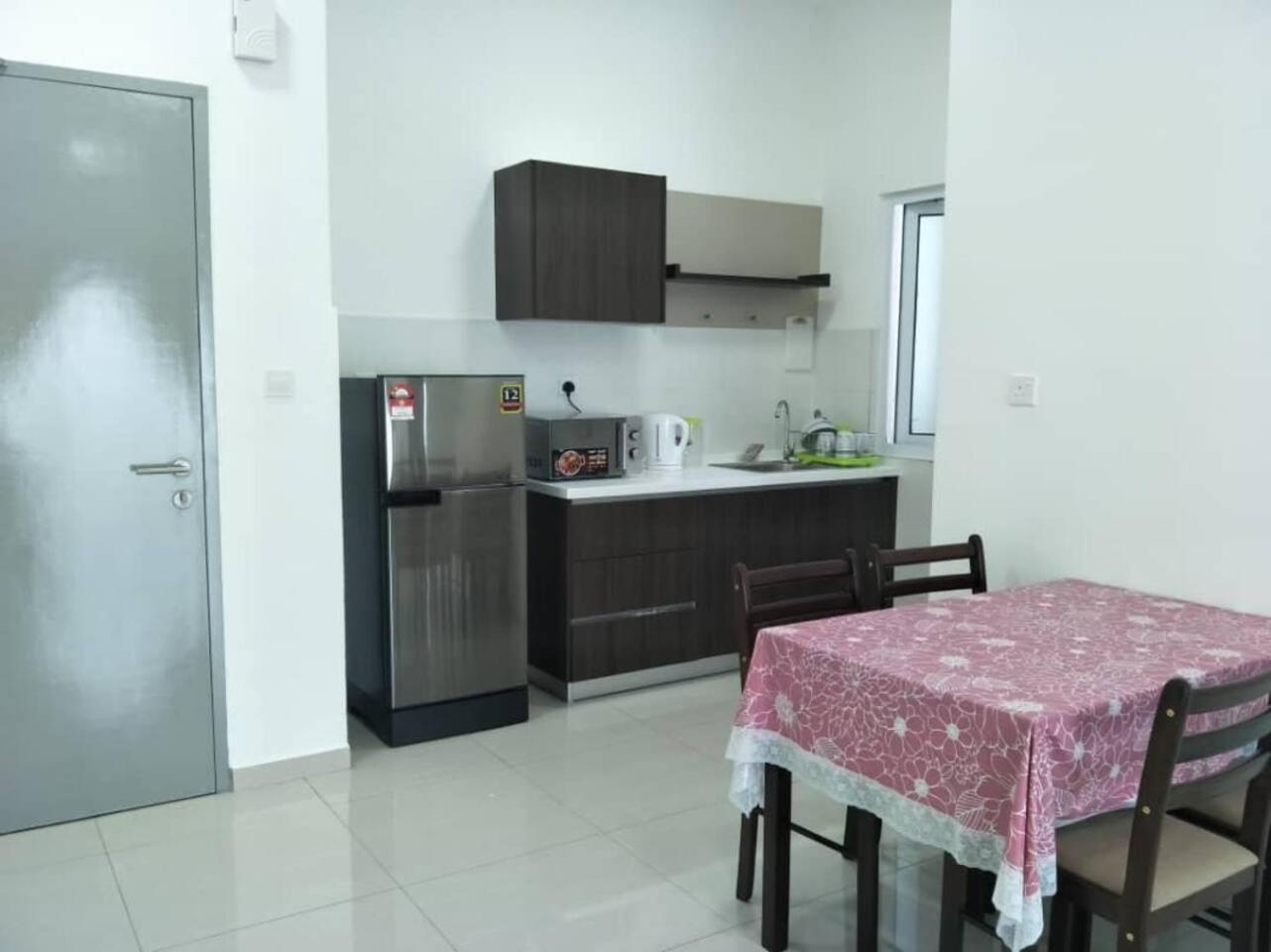 Mesahill Nilai 2 Room Condo - Fast Wifi, Amazing Pool & Tv Exterior foto