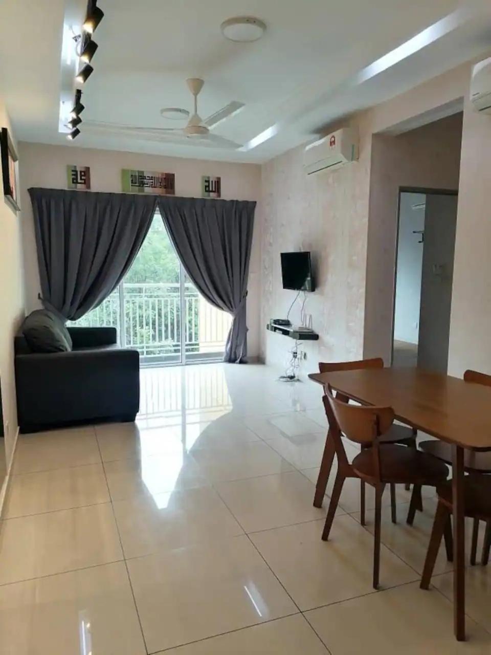 Mesahill Nilai 2 Room Condo - Fast Wifi, Amazing Pool & Tv Exterior foto