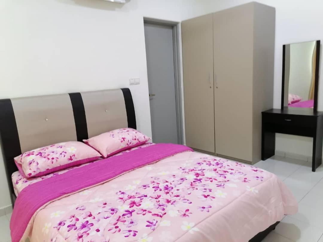Mesahill Nilai 2 Room Condo - Fast Wifi, Amazing Pool & Tv Exterior foto